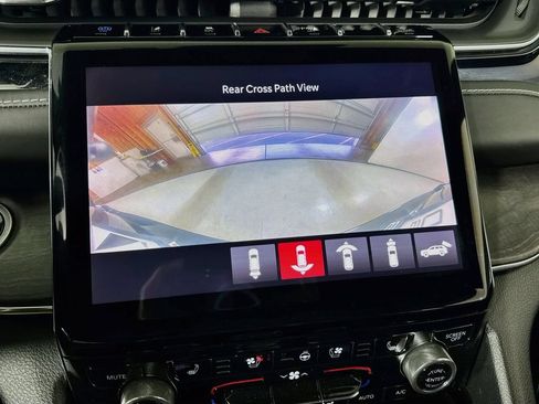 Used 2022 Jeep Grand Cherokee Overland w/ Advanced Protech Group III AWD/4WD image 46