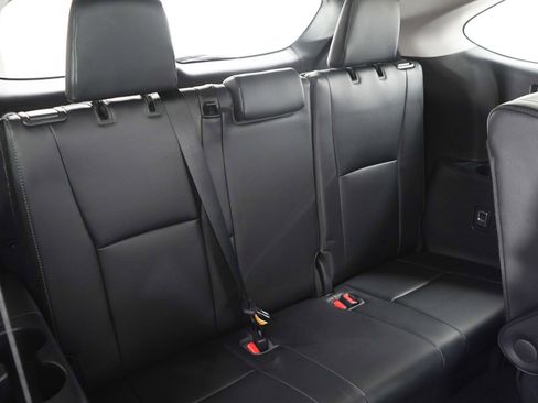 Used 2023 Toyota Highlander Limited image 13