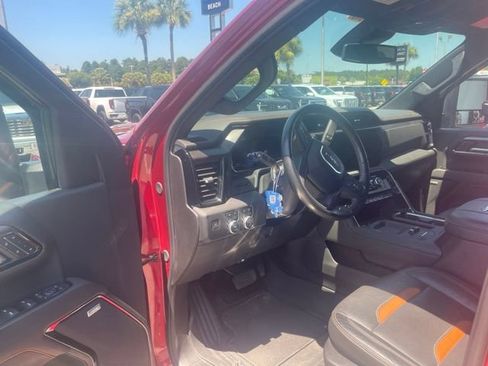 Used 2024 GMC Sierra 2500 AT4 w/ AT4 Preferred Package AWD/4WD image 12