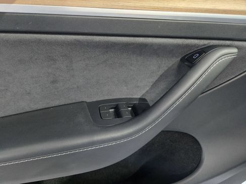 Used 2023 Tesla Model Y Performance AWD/4WD image 13