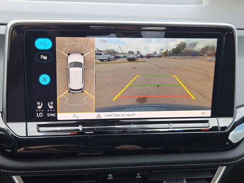 New 2026 Volkswagen Atlas Cross Sport SEL Premium R-Line image 15