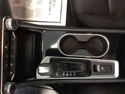 Used 2024 Nissan Altima 2.5 SV image 24