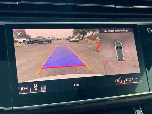 Used 2019 Audi Q8 Prestige w/ Luxury Package image 19