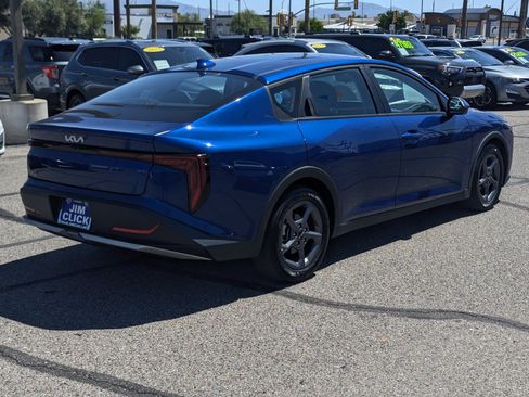 Used 2025 Kia K4 FWD image 2