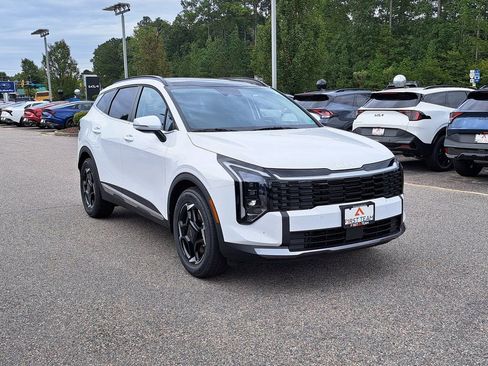 New 2026 Kia Sportage EX w/ EX Panorama Roof Package image 3