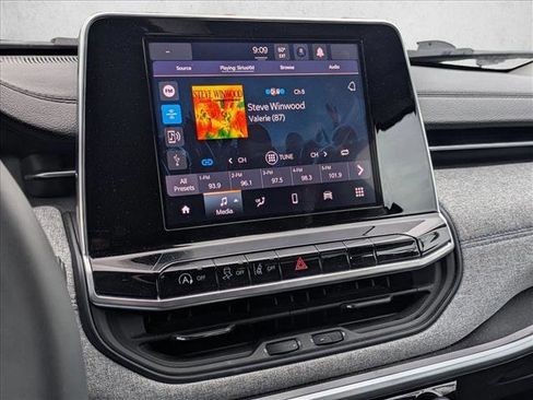 Used 2022 Jeep Compass Latitude image 13