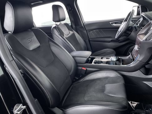 Used 2020 Ford Edge ST w/ Cold Weather Package AWD/4WD image 23