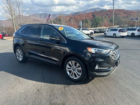 Used 2022 Ford Edge Titanium image 7