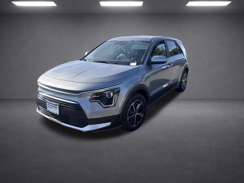 Used 2025 Kia Niro LX FWD image 32