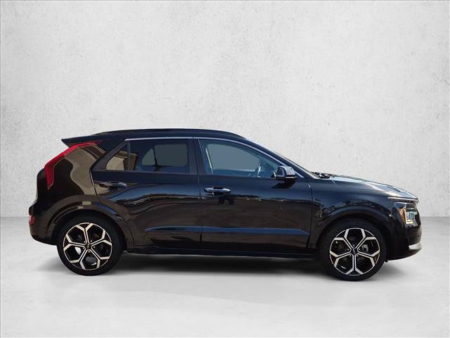Used 2023 Kia Niro SX Touring FWD image 4