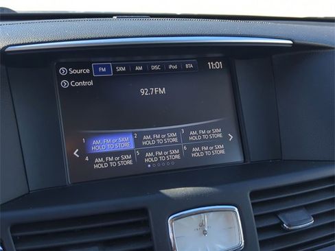 Used 2018 INFINITI Q70 Luxe image 13