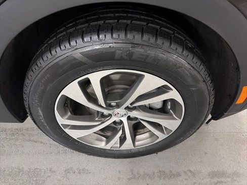 Certified 2023 Buick Envision Essence FWD image 7