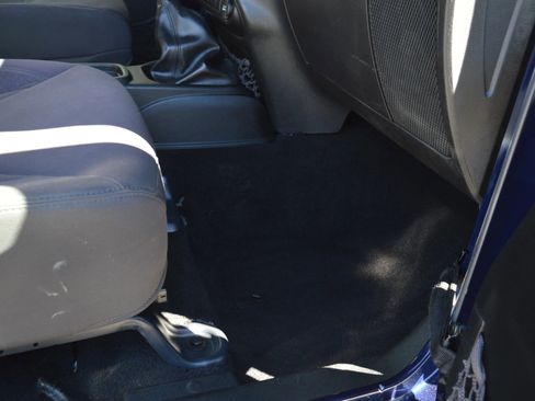 Used 2013 Jeep Wrangler Unlimited Sport image 21