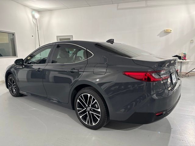 Used 2026 Toyota Camry XLE AWD/4WD image 5