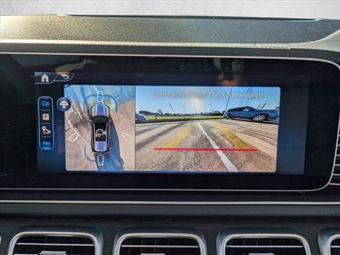 New 2026 Mercedes-Benz GLS 450 4MATIC image 17