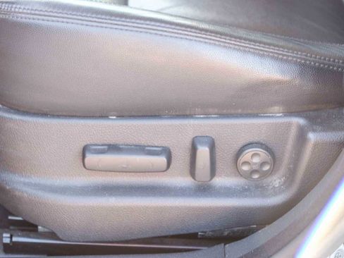 Used 2013 Hyundai Genesis 3.8 RWD image 24