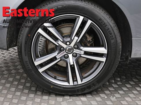 Used 2019 Volvo XC60 T6 Momentum w/ Premium Package image 31