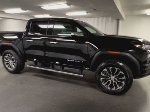 Certified 2025 GMC Canyon Denali AWD/4WD image 2