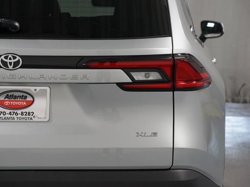 Certified 2026 Toyota Grand Highlander FWD image 10