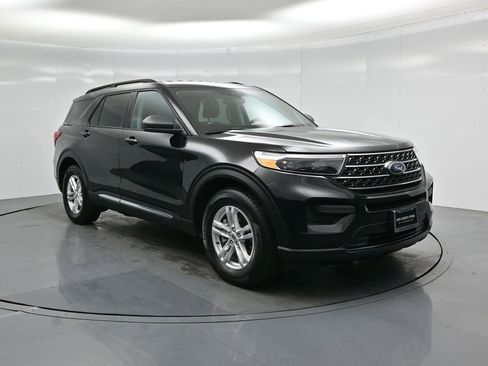 Certified 2022 Ford Explorer XLT image 57