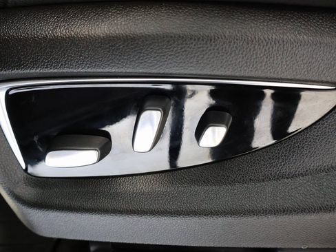 Certified 2020 Cadillac Escalade Luxury image 14