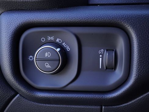New 2026 RAM 2500 Tradesman AWD/4WD image 13