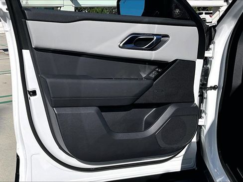 Used 2024 Land Rover Range Rover Velar Dynamic SE image 27