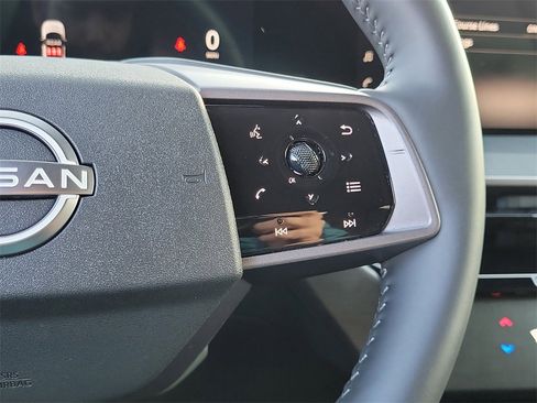 Used 2025 Nissan Murano SV image 6