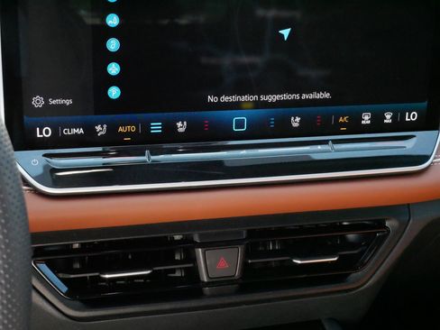 Certified 2025 Volkswagen Tiguan SEL R-Line AWD/4WD image 23