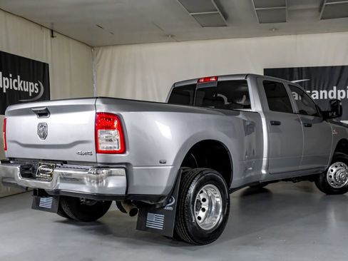 Used 2024 RAM 3500 Tradesman w/ Chrome Appearance Group image 8