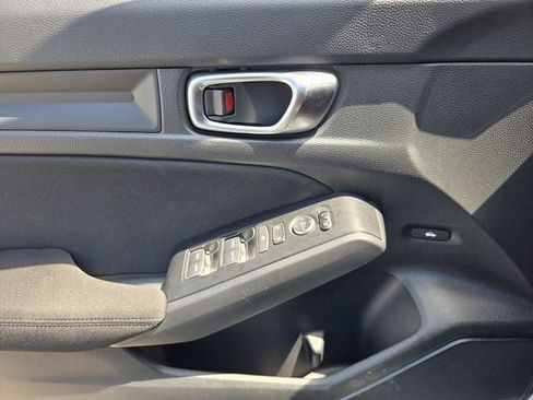 Used 2025 Honda Civic Sport image 32