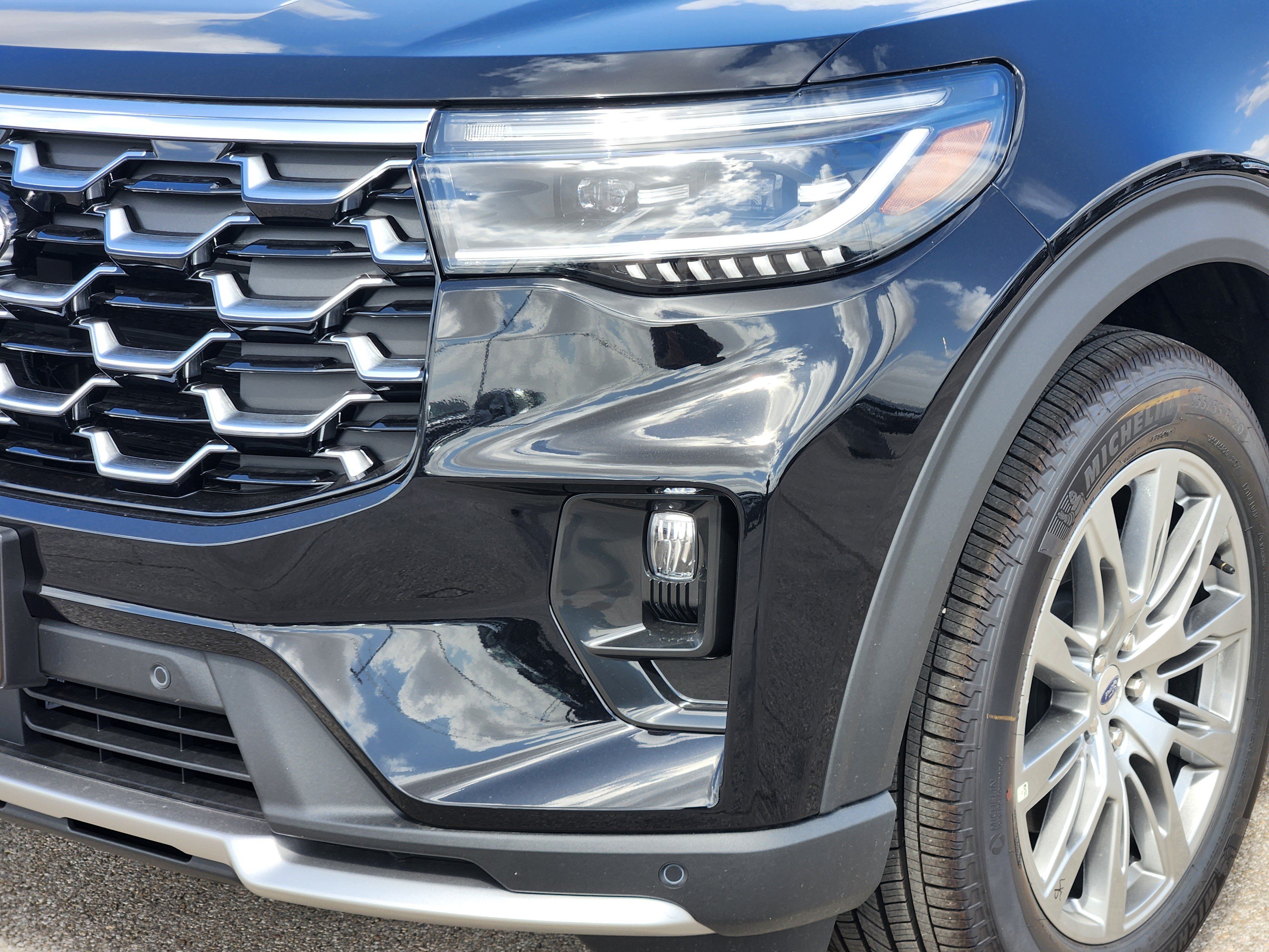 New 2026 Ford Explorer Platinum RWD image 5