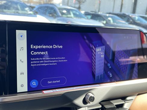 New 2025 Toyota Crown Signia image 15