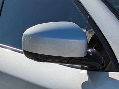 Used 2015 Nissan Pathfinder SL w/ SL Tech Package image 13