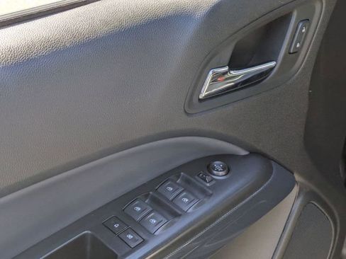 Used 2022 Chevrolet Colorado Z71 w/ Safety Package image 19