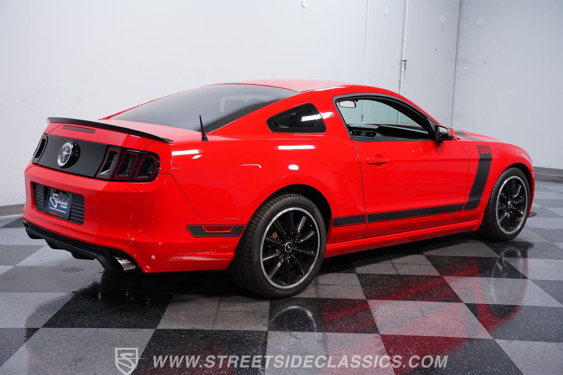 Used 2013 Ford Mustang Boss 302 w/ Boss 302 Accessory Pkg RWD image 11