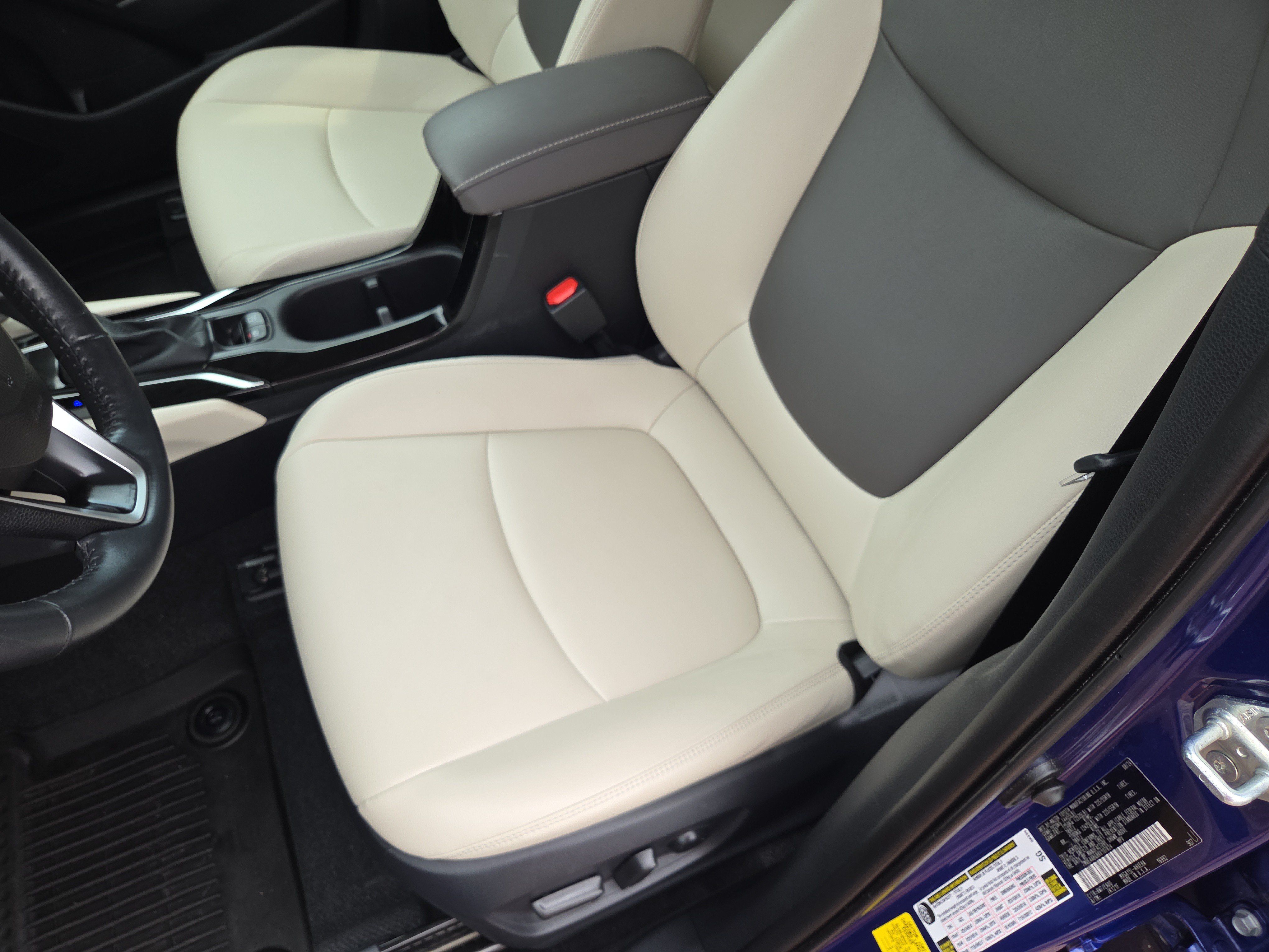 Certified 2024 Toyota Corolla Cross XLE w/ Black Badges Package (TMS) AWD/4WD image 13