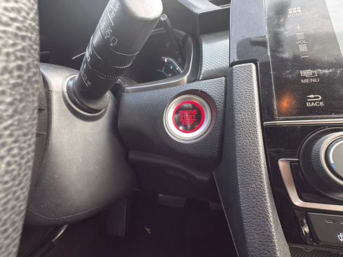 Used 2018 Honda Civic EX image 16