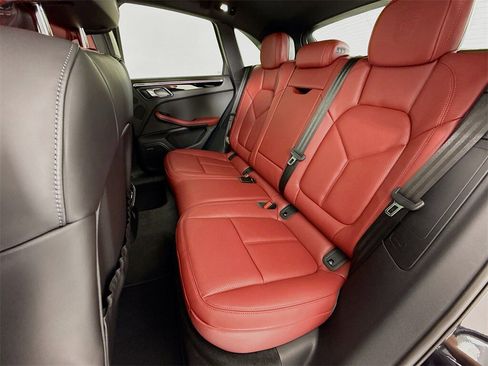 New 2026 Porsche Macan image 25