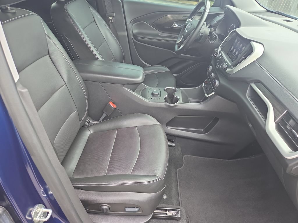 Used 2023 GMC Terrain SLT w/ Elevation Edition FWD image 17