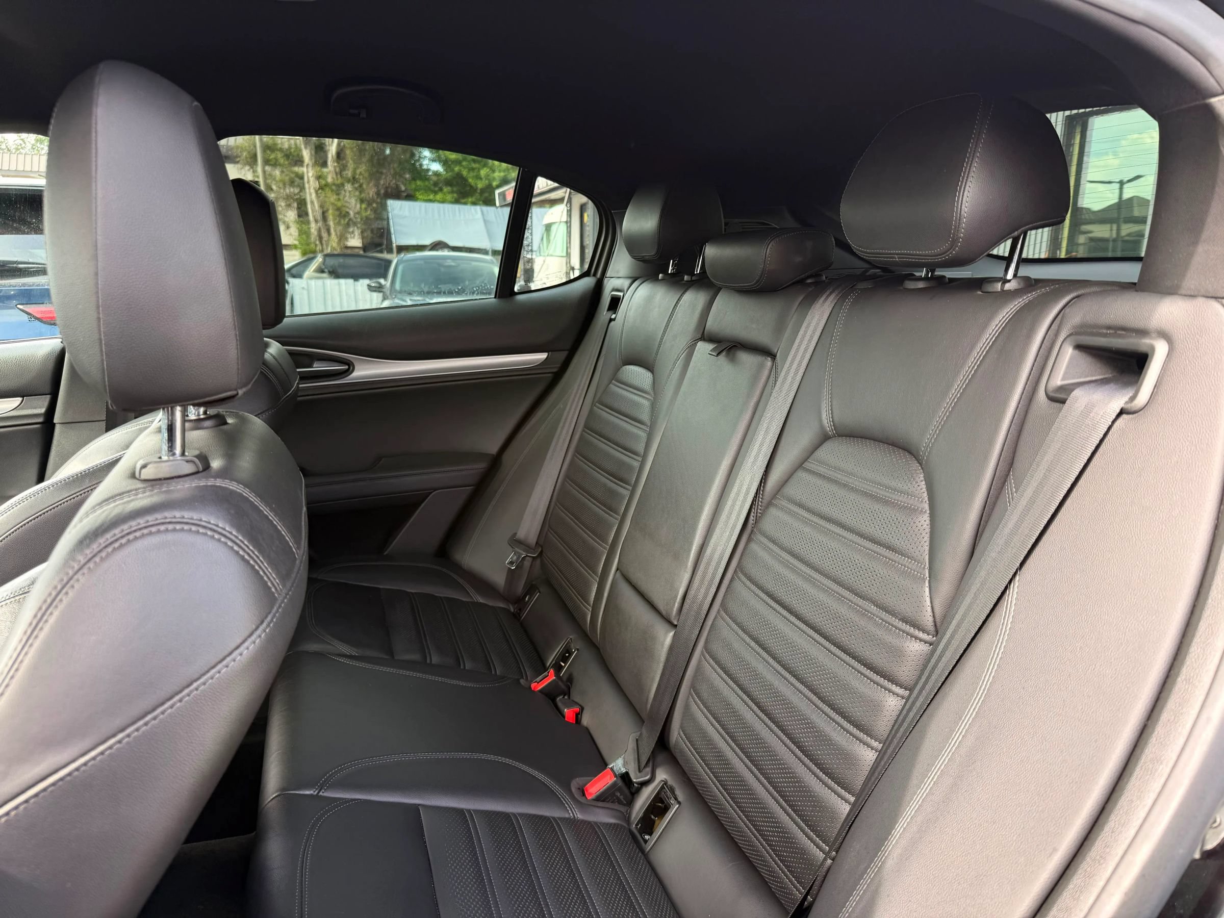 Used 2018 Alfa Romeo Stelvio Ti Sport AWD/4WD image 12
