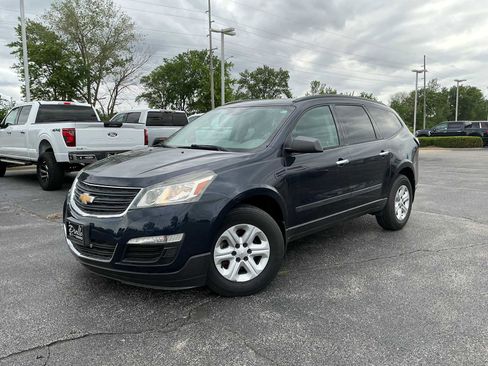 Used 2017 Chevrolet Traverse LS AWD/4WD image 3