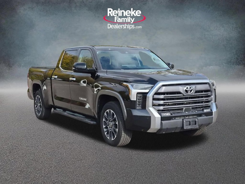 Used 2022 Toyota Tundra Limited w/ Power Package AWD/4WD image 4