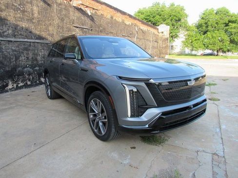 New 2026 Cadillac Vistiq Sport image 3