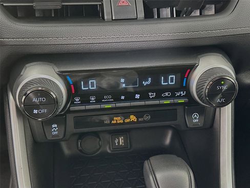 Certified 2025 Toyota RAV4 XLE AWD/4WD image 9