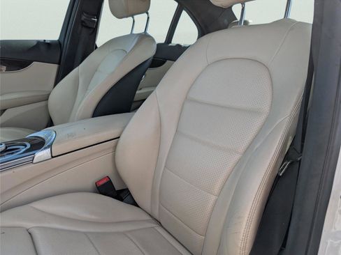 Used 2018 Mercedes-Benz C 300 Sedan image 11