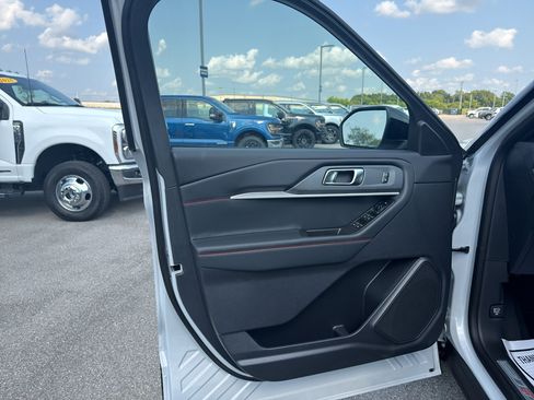 New 2026 Ford Explorer ST-Line AWD/4WD image 9