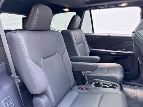 Used 2026 Lexus TX 500h AWD w/ Technology Package image 38