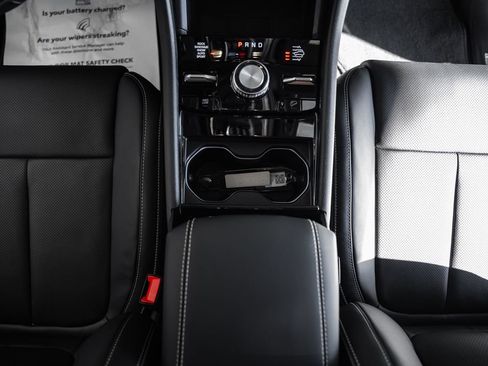 New 2025 Jeep Grand Cherokee Overland w/ Adv Protech Group III image 29