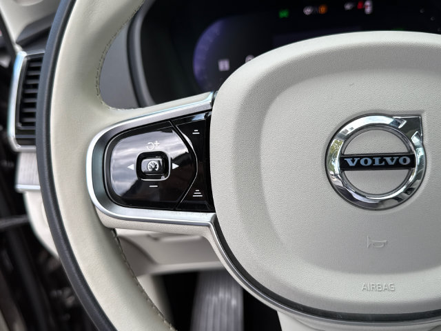 Certified 2025 Volvo XC90 T8 Plus w/ Protection Package AWD/4WD image 12